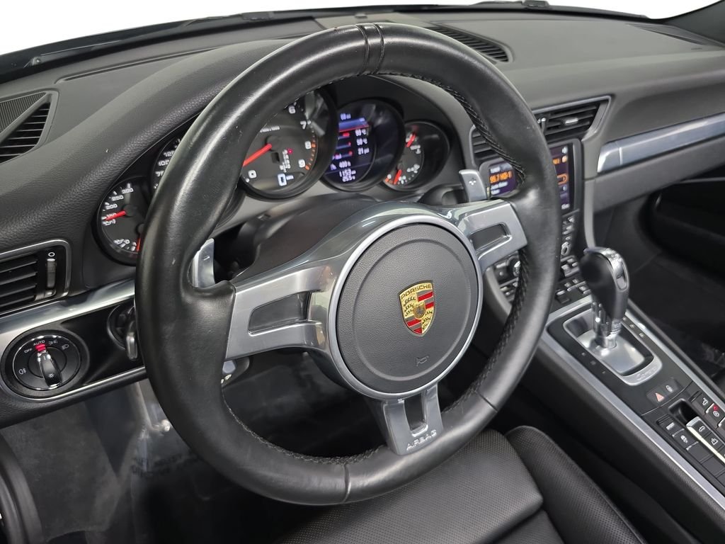 Certified Used 2015  Porsche Carrera 4 image 4