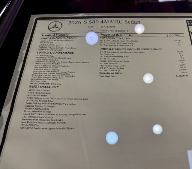 New 2026 MANUFAKTUR Moonlight White Metallic Mercedes-Benz 4MATIC® image 28