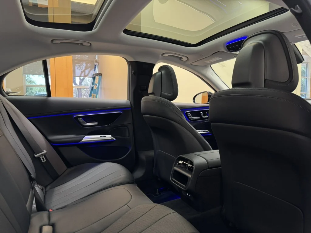 2025 Mercedes-Benz E-Class E350 - Photo 14