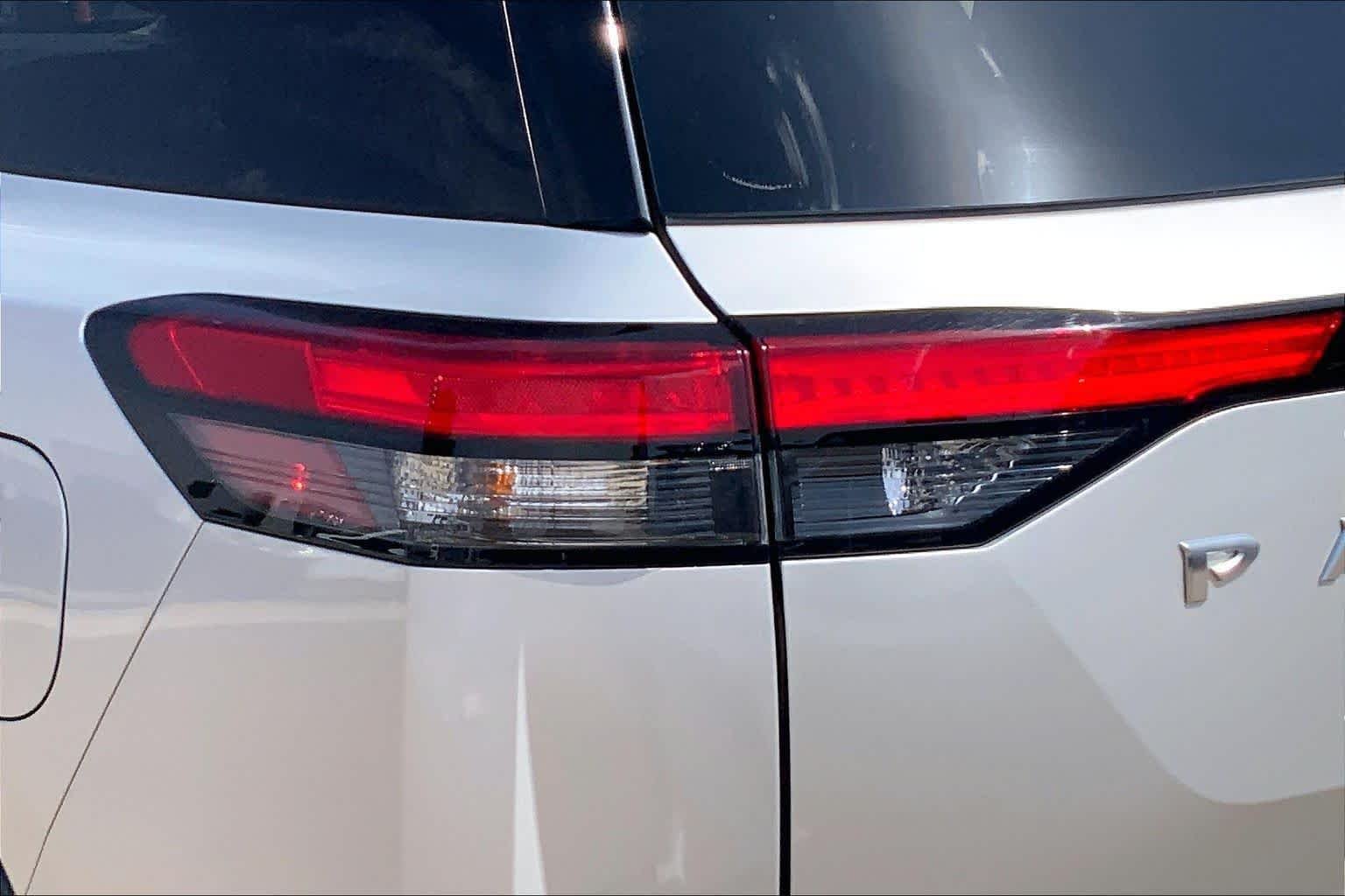 Used 2024 Brilliant Silver Metallic Nissan Platinum image 28