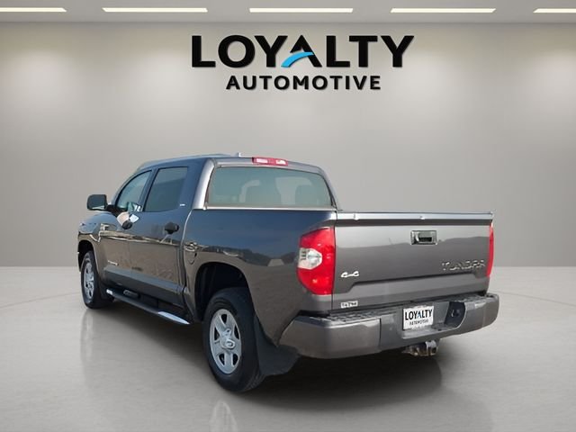 Used 2020 Gray Toyota SR5 image 3