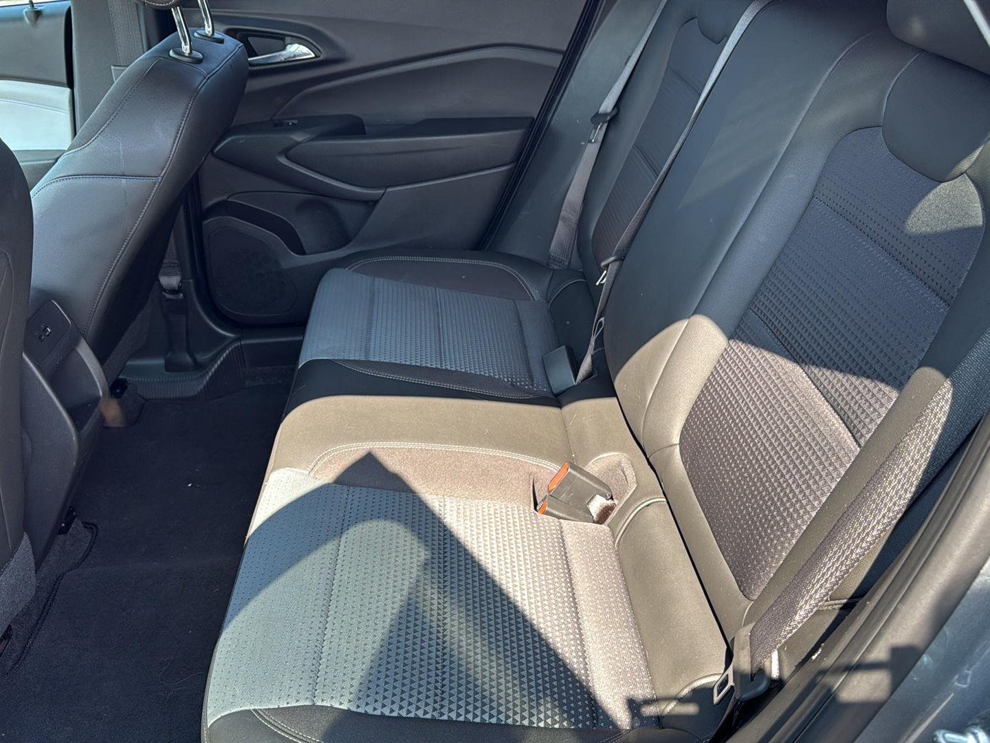 2025 Chevrolet Trax LT - Photo 12