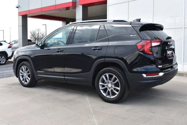 Used 2024 Black GMC SLT image 7