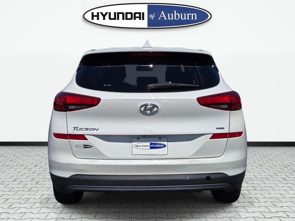 Used 2019 White Hyundai SE image 6