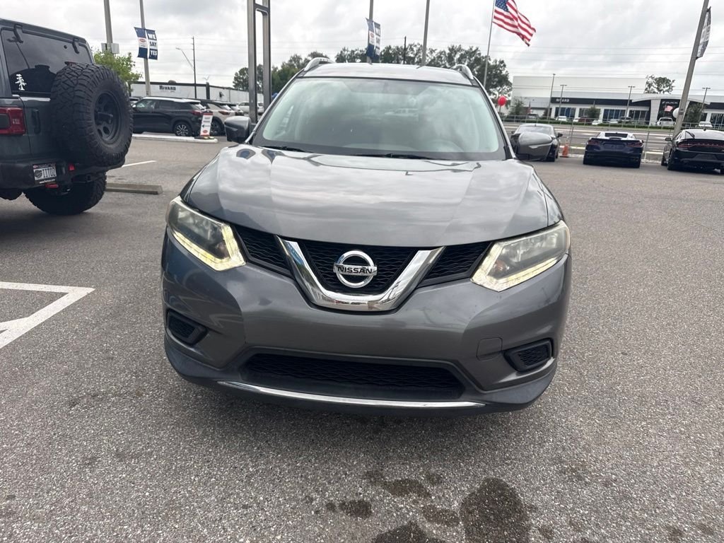 Used 2014 Gray Nissan SV image 2