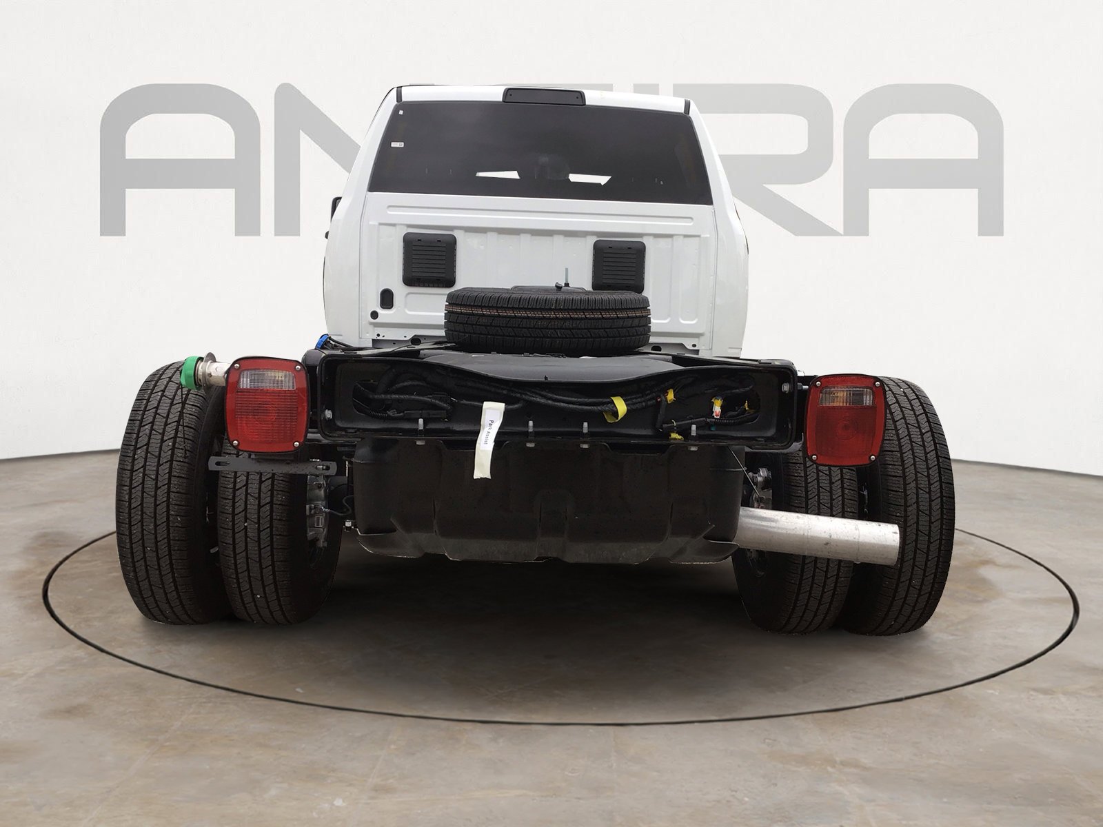 New 2026 Bright White Clearcoat RAM Tradesman image 9