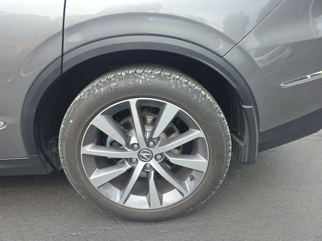 Certified Used 2025 Liquid Carbon Metallic Acura Technology Package image 27