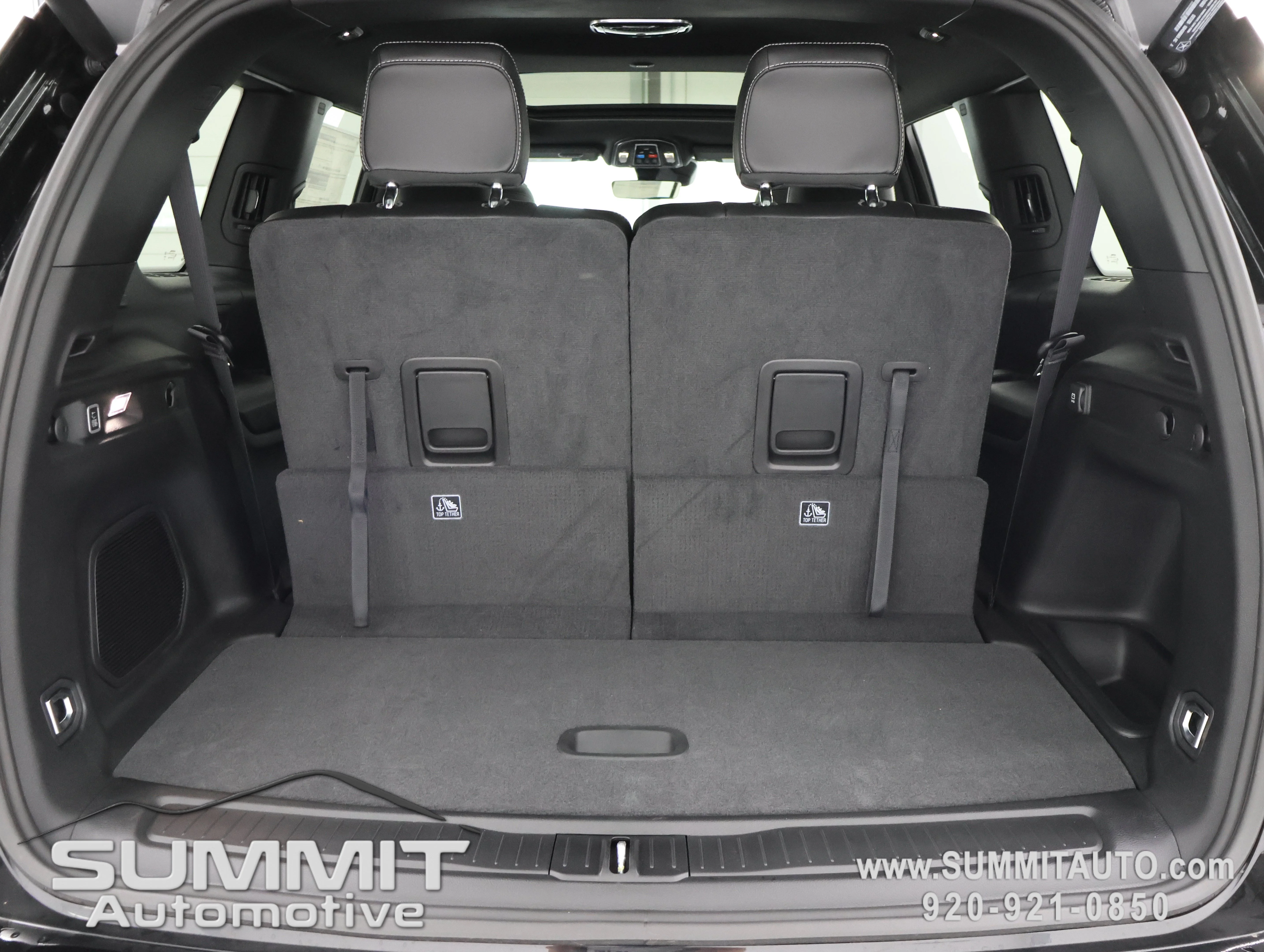 New 2026 Diamond Black Crystal Pearl-Coat Exterior Paint Jeep Limited image 28