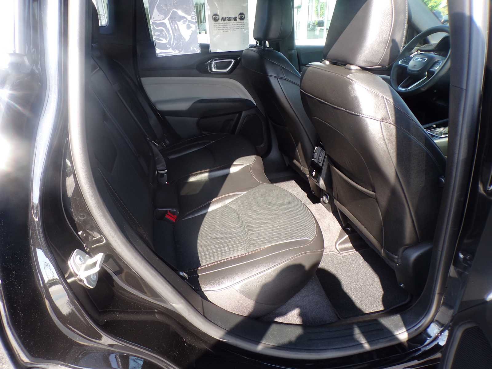 Used 2023 Black Jeep Limited 4x4 image 19