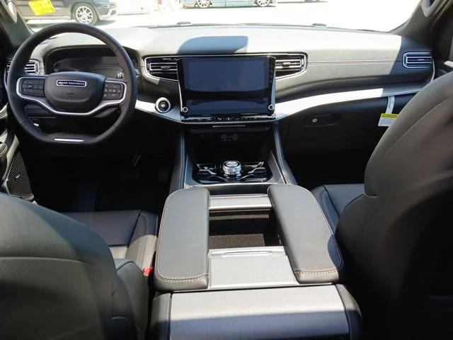 New 2026 High Gloss Black Exterior Paint Jeep Limited Altitude image 20