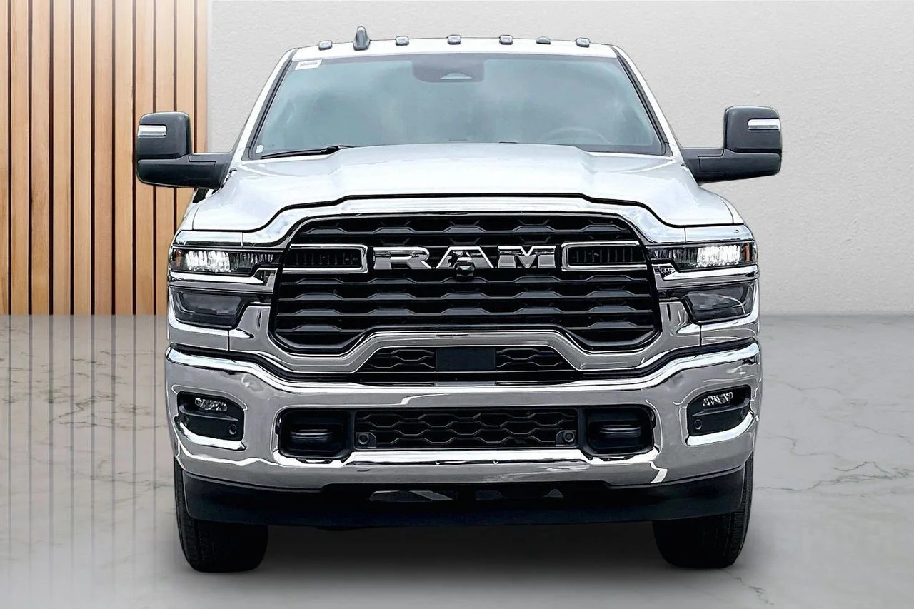 New 2026 Bright White Clear-Coat Exterior Paint RAM Tradesman image 3