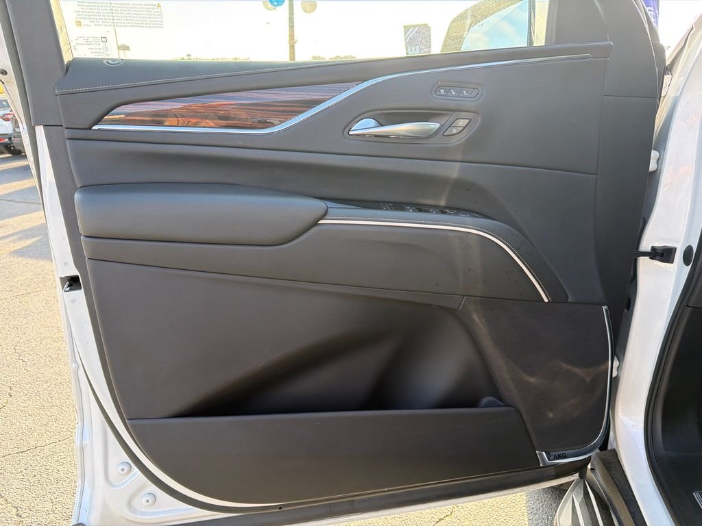 Used 2023 White Cadillac Premium Luxury image 10