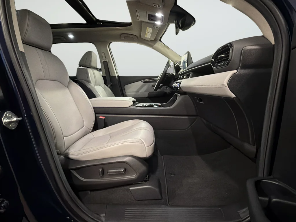 Used 2025 Blue Honda Touring image 25
