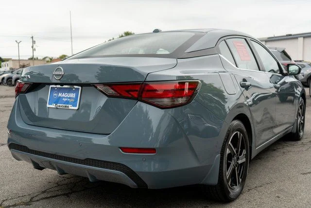 Used 2025 Gray Nissan SV image 7