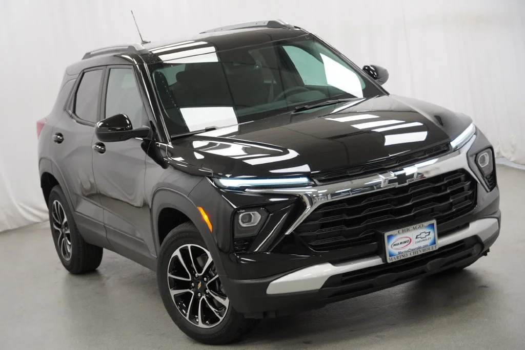 New 2026 Mosaic Black Metallic Chevrolet LT image 12