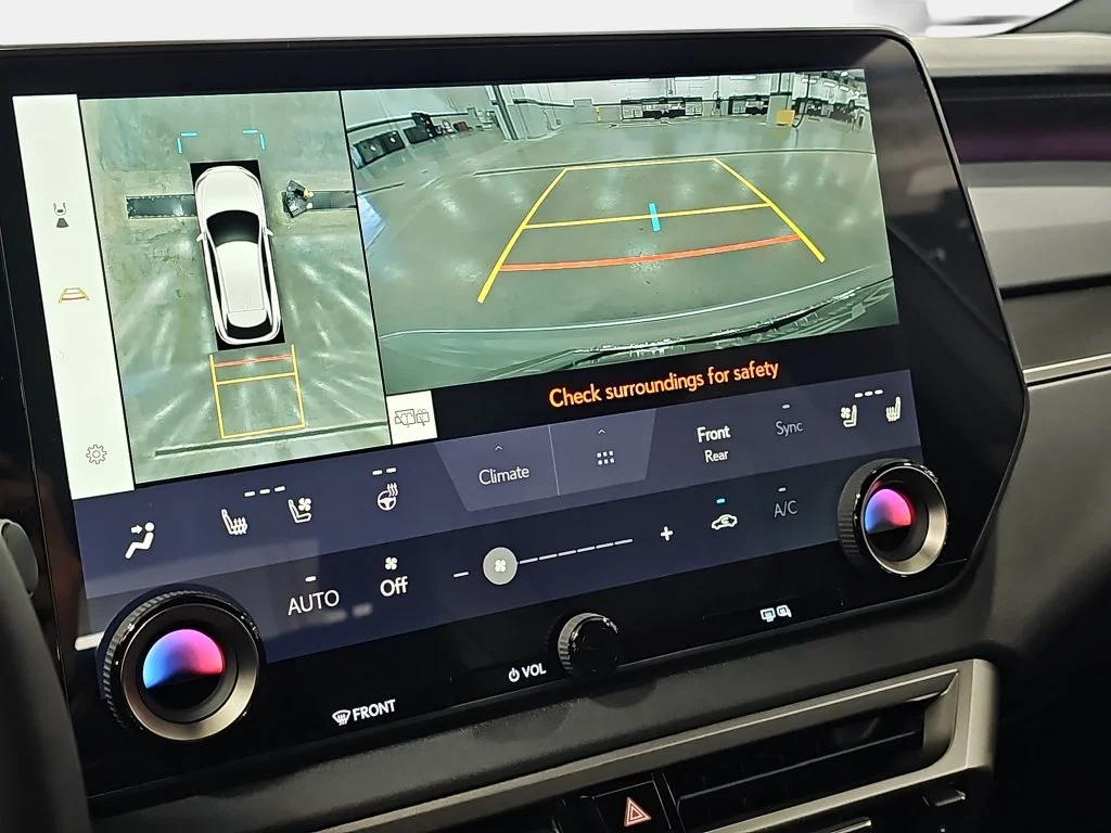 New 2026 Iridium Lexus PREMIUM PLUS image 22