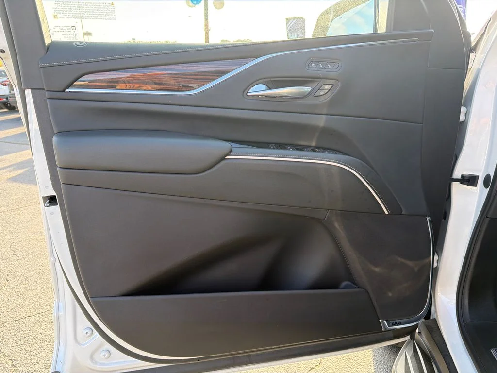 Used 2023 White Cadillac Premium Luxury image 10