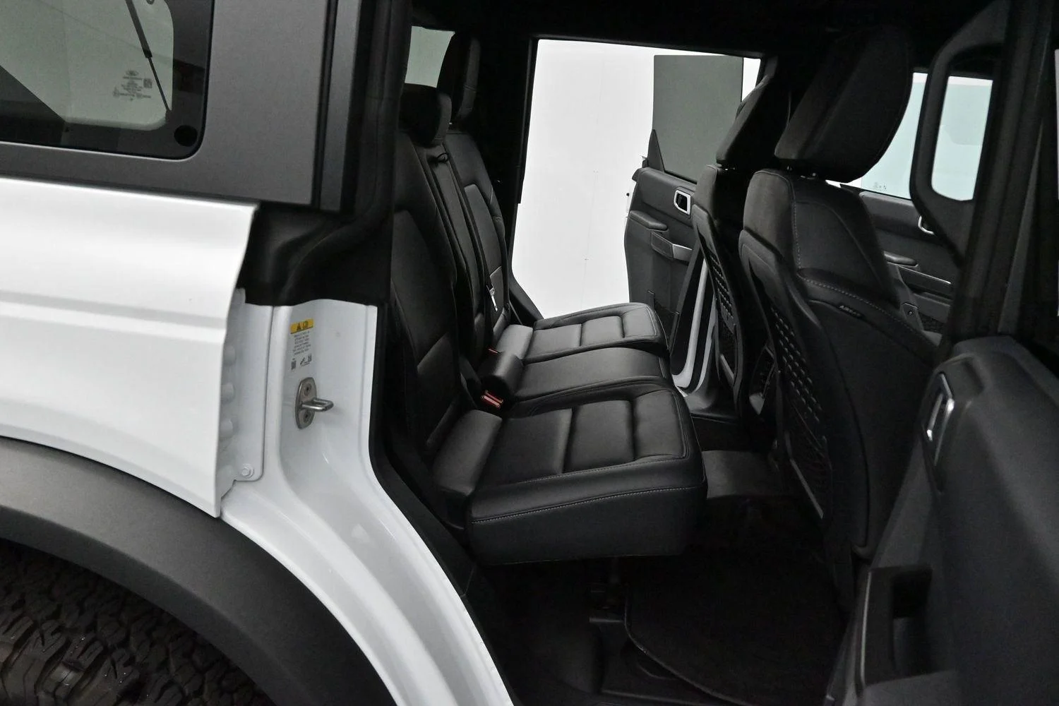 Used 2025 Oxford White Ford Badlands image 31