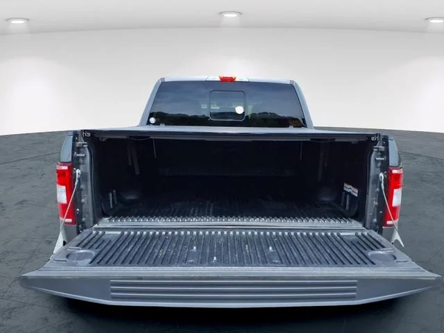 Used 2018 Gray Ford XLT image 11