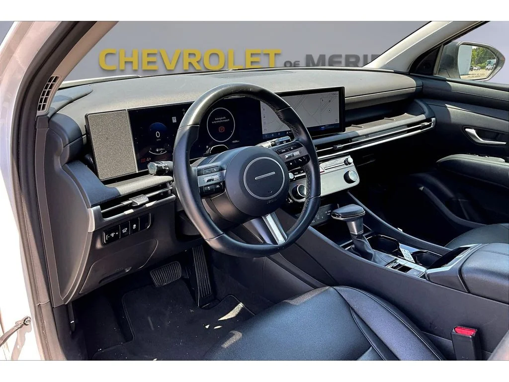 Used 2025  Hyundai SEL Convenience image 12