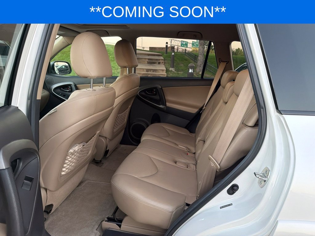 Used 2010  Toyota Limited image 13