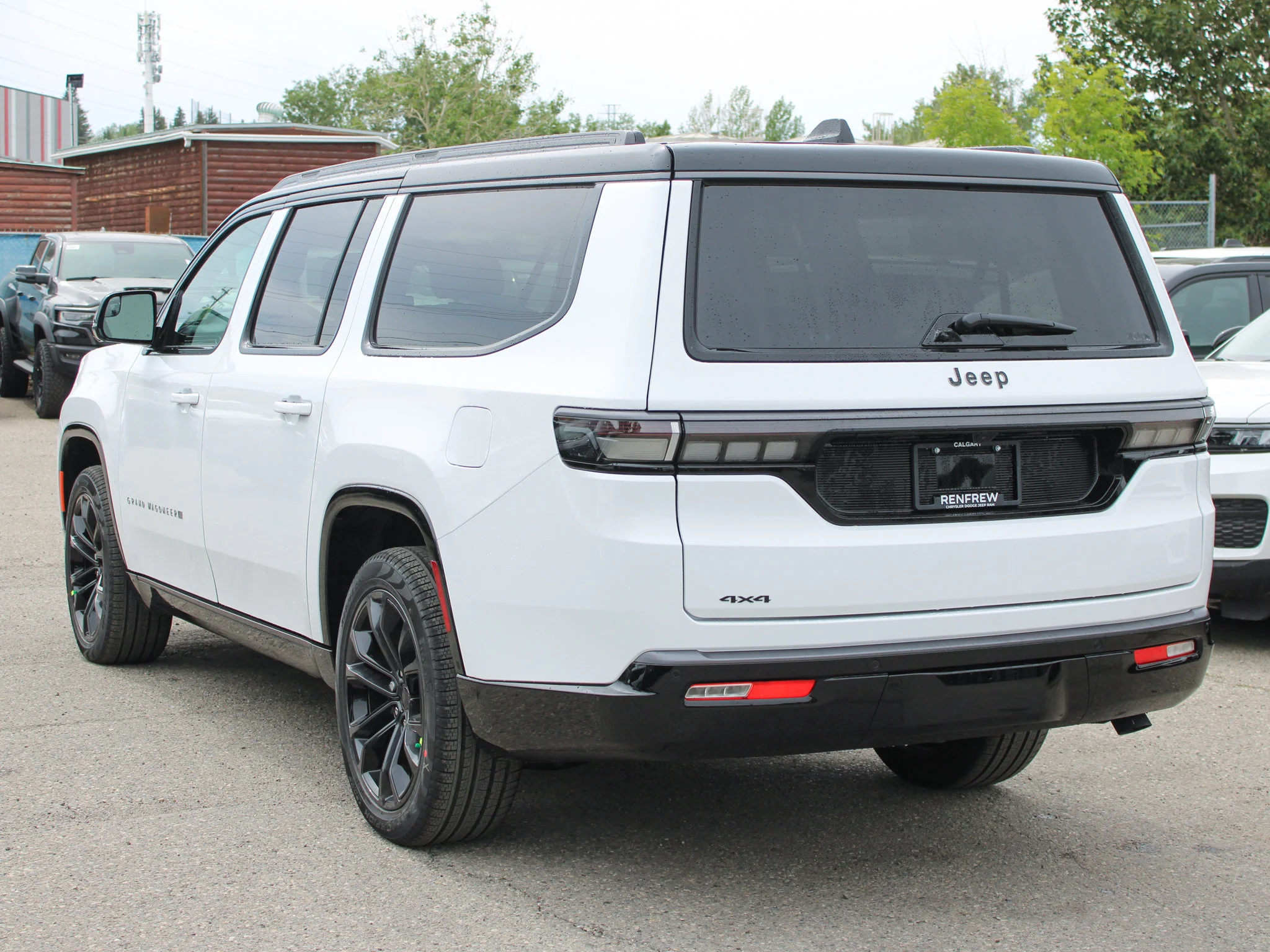 New 2026 White Jeep Summit Obsidian* image 3