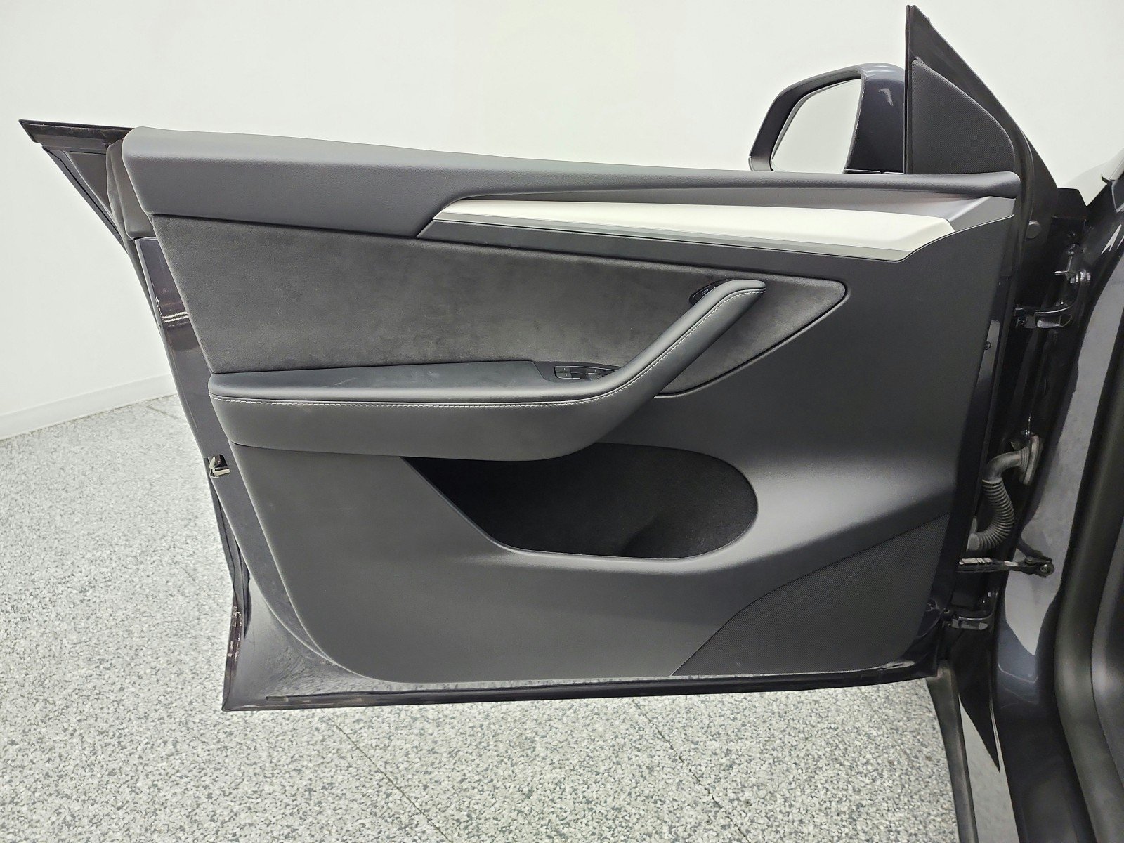 Used 2024 Stealth Grey Tesla Long Range image 11
