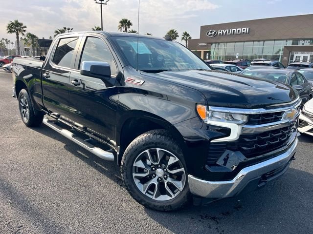 2022 Chevrolet Silverado 1500 LT 4X4 Crew Cab Short Box's photo