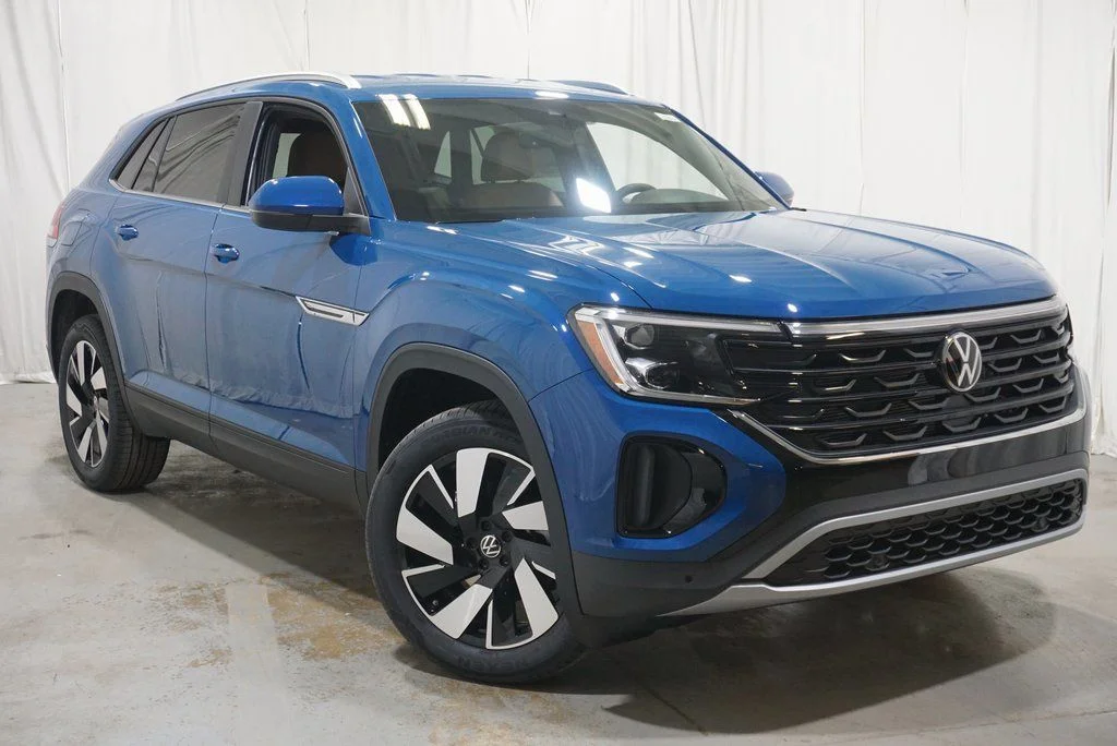 2025 Volkswagen Atlas Cross Sport SE w/Tech - Photo 2