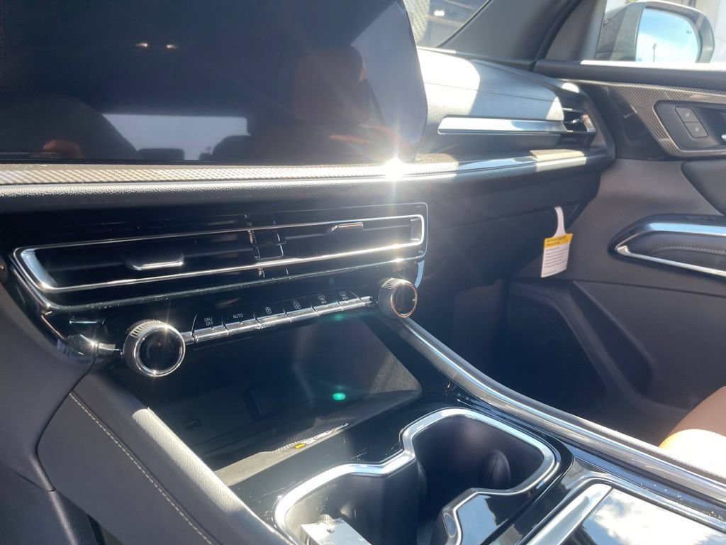 2027 Chevrolet Traverse Z71 - Photo 17