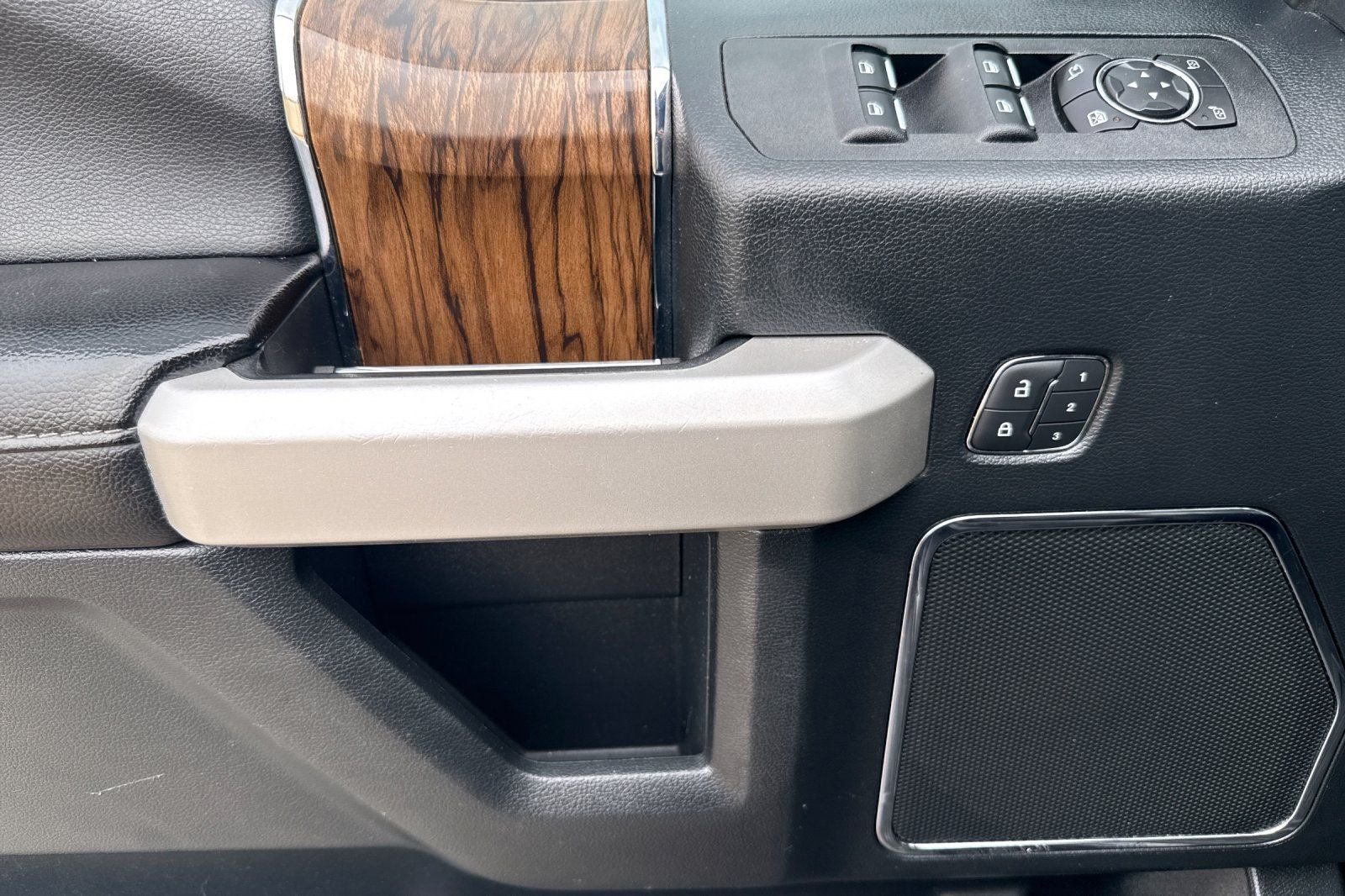 Used 2020 Black Ford Lariat image 10