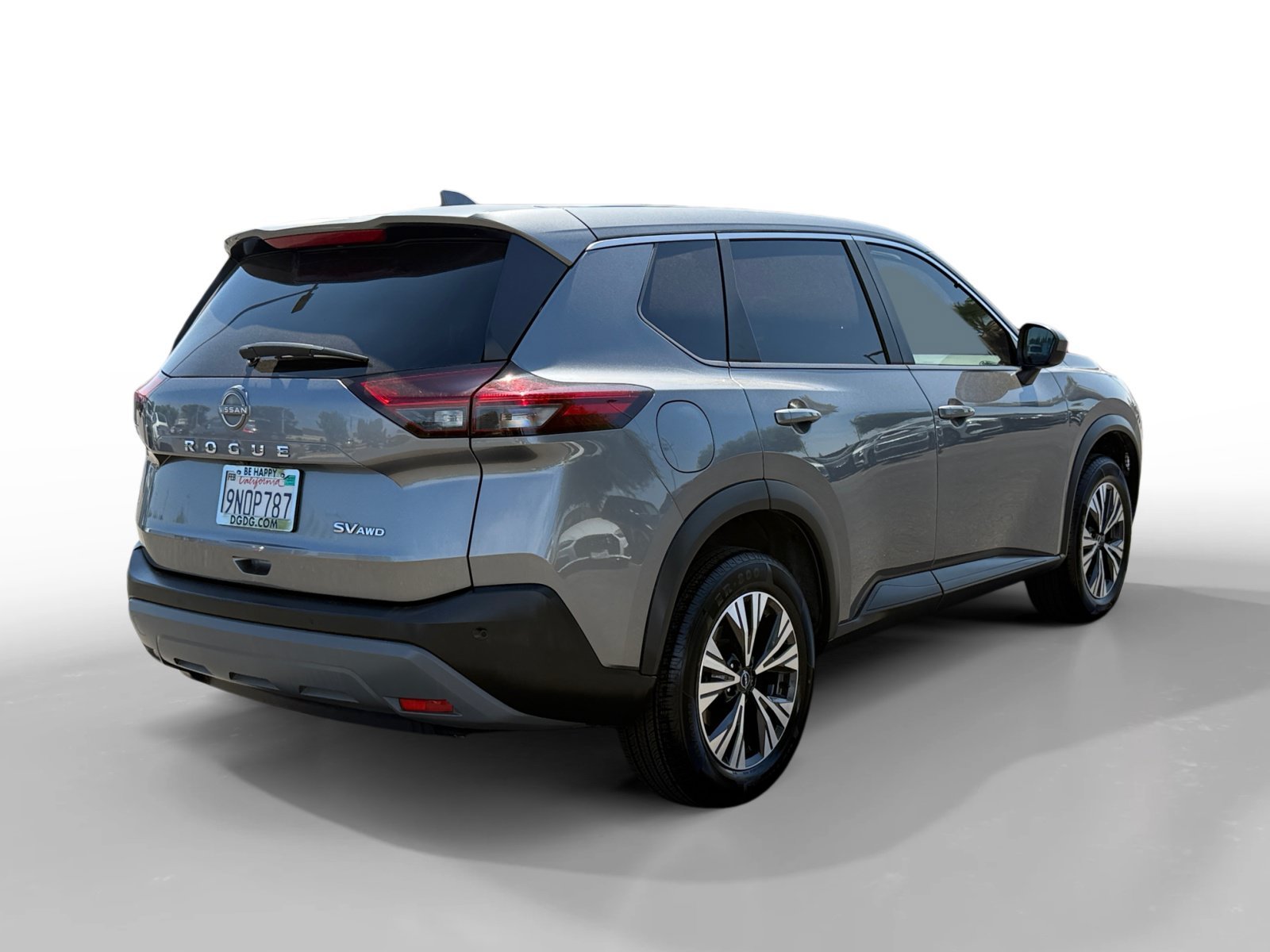 Used 2023 Gun Metallic Nissan SV image 5