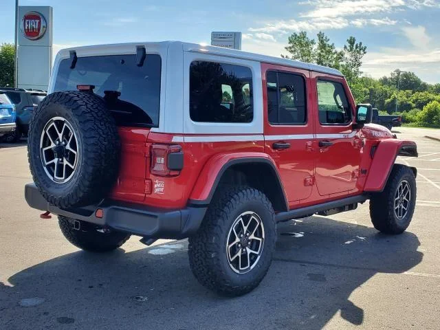 New 2026 Firecracker Red Clear-Coat Exterior Paint Jeep Rubicon image 3
