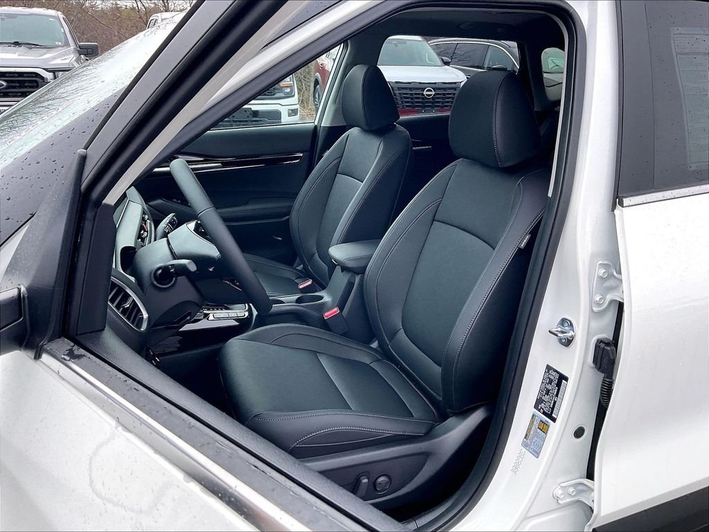 New 2026 Snow White Pearl Kia EX image 10