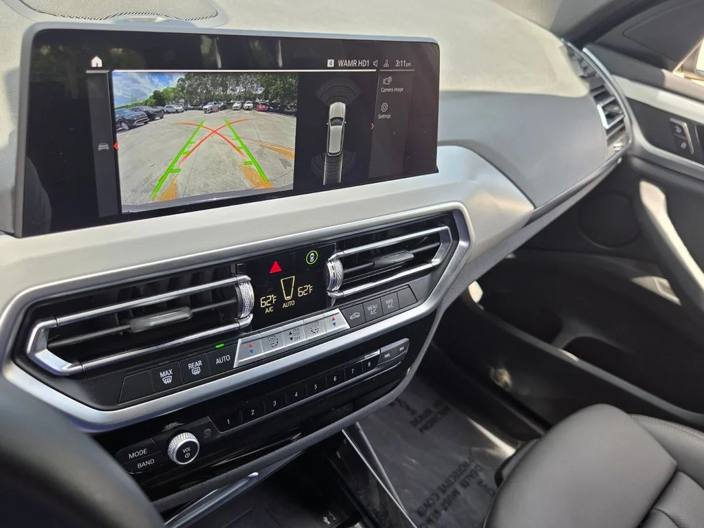 Used 2024 Gray BMW sDrive30i image 22