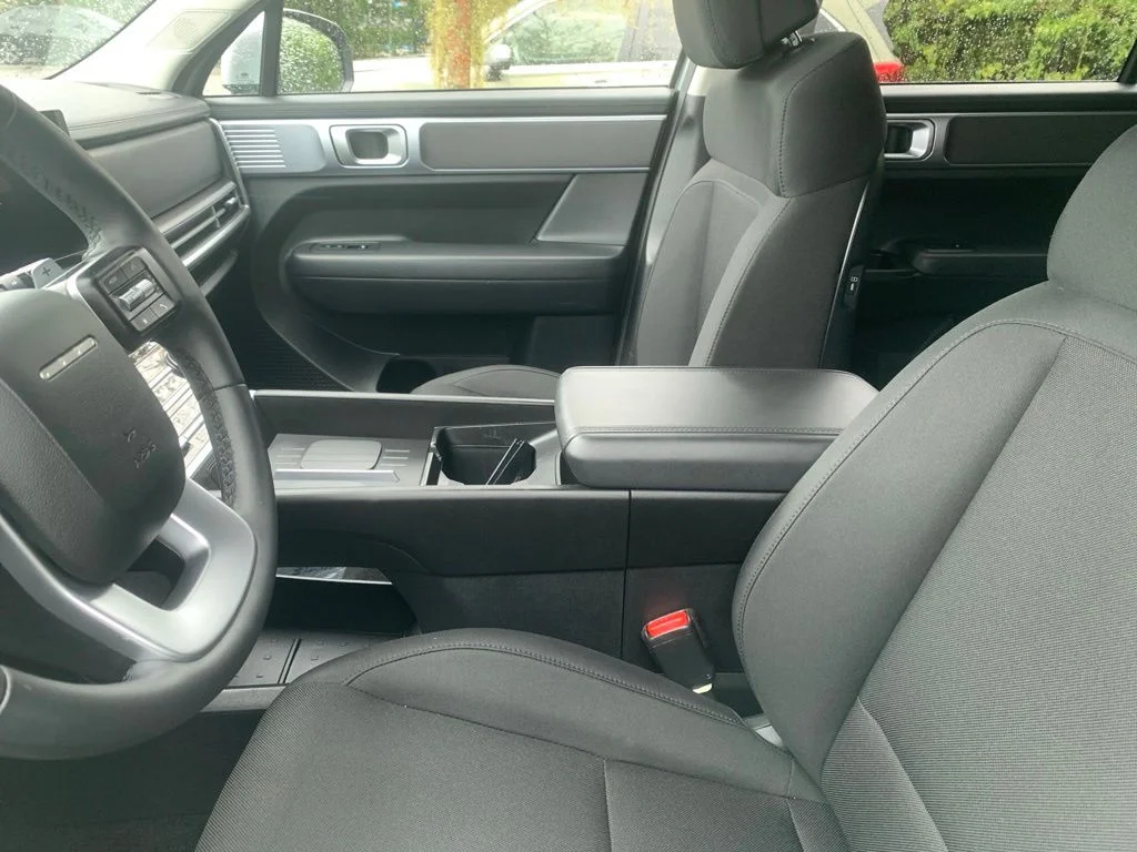 Used 2026 Silver Hyundai SE image 3