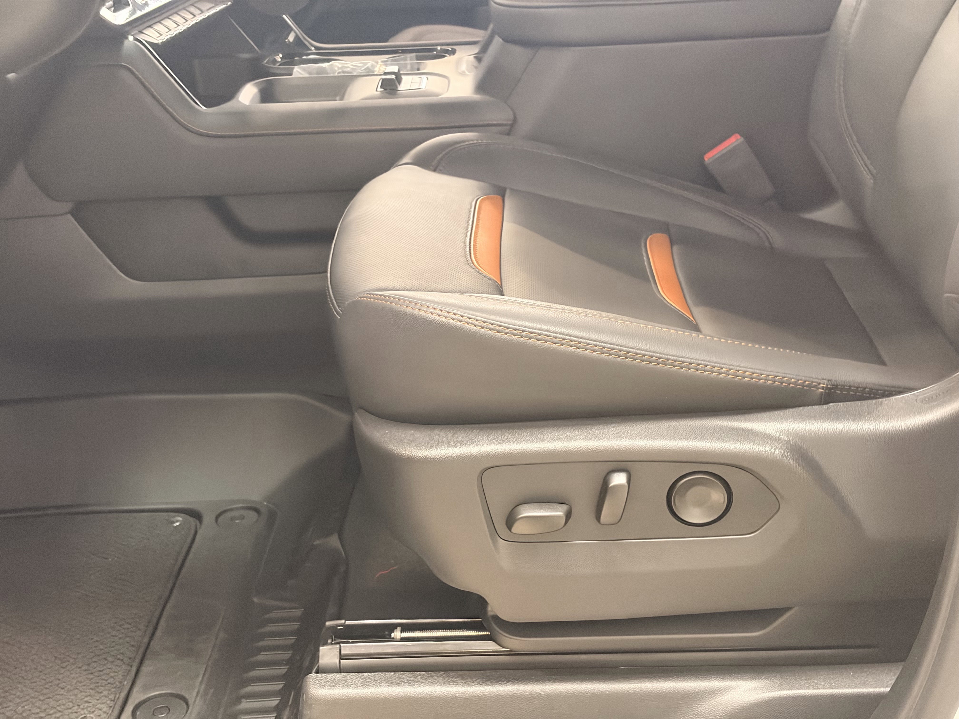2026 GMC Sierra 2500HD AT4 - Photo 18