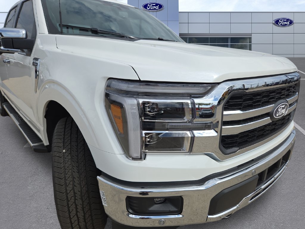 New 2026 White Ford Lariat image 33