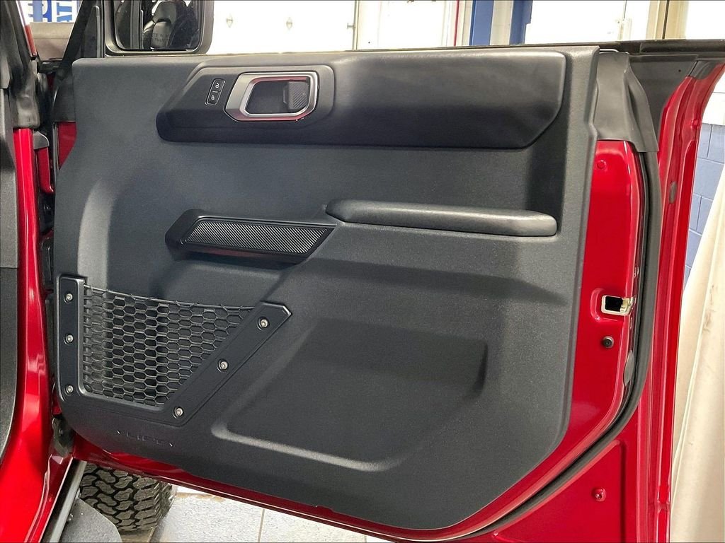 Used 2025 Red Ford Badlands image 12