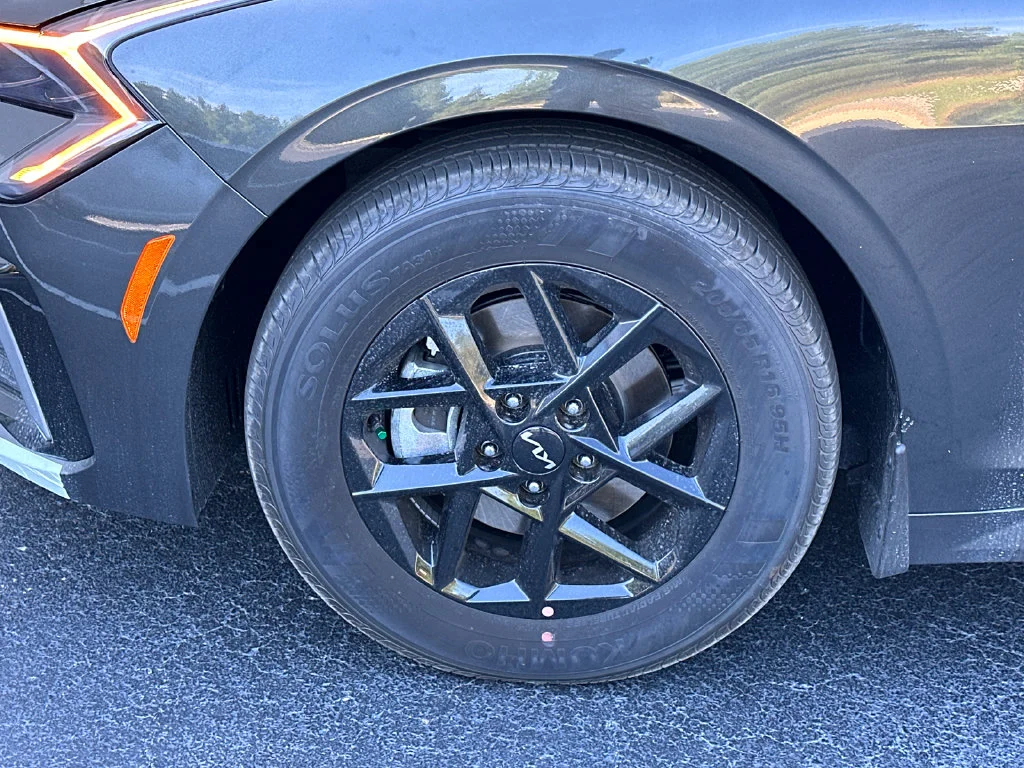 New 2026 Gray Kia LXS image 11