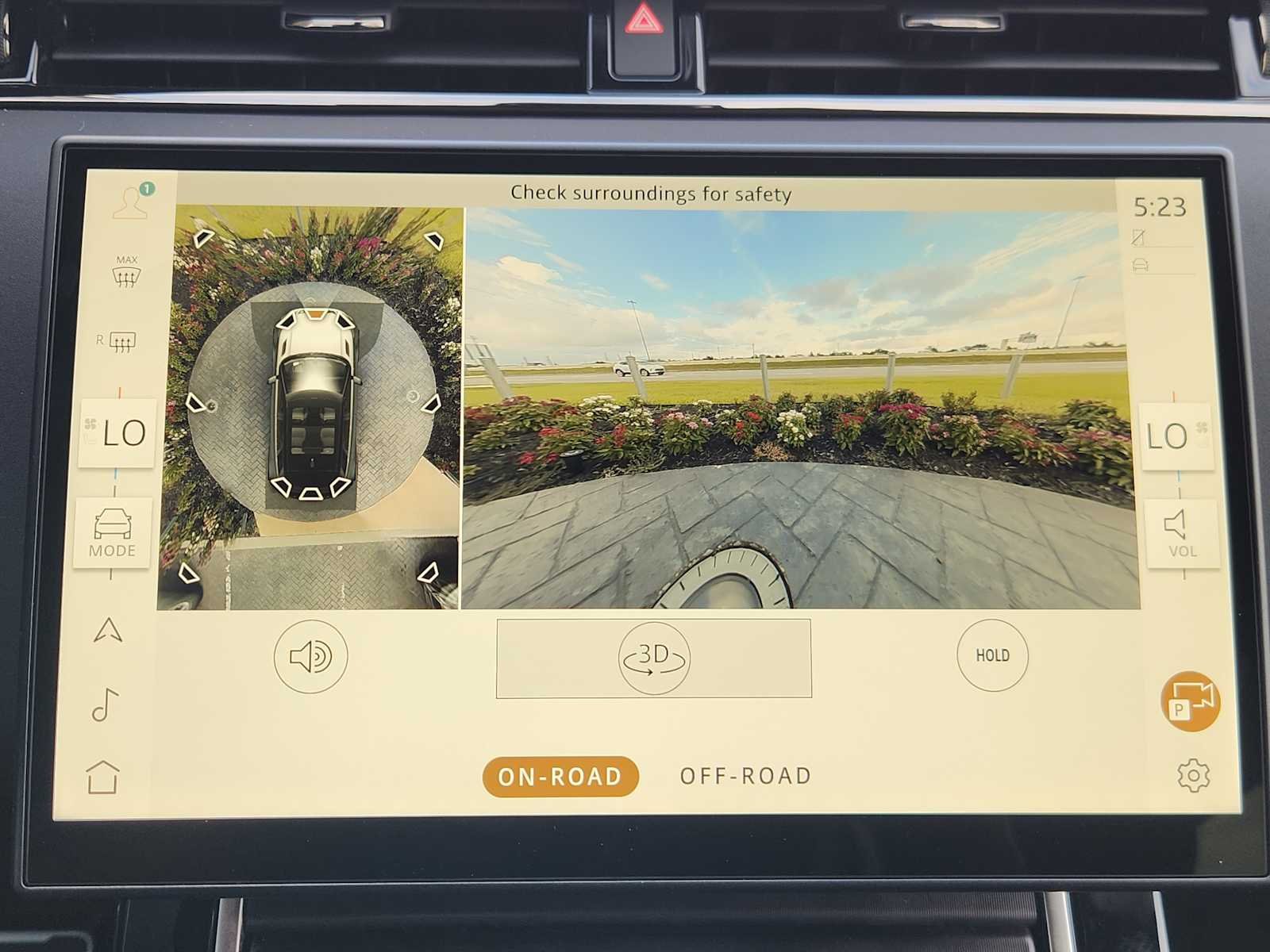 New 2026 Fuji White Land Rover Hoxton Edition image 16