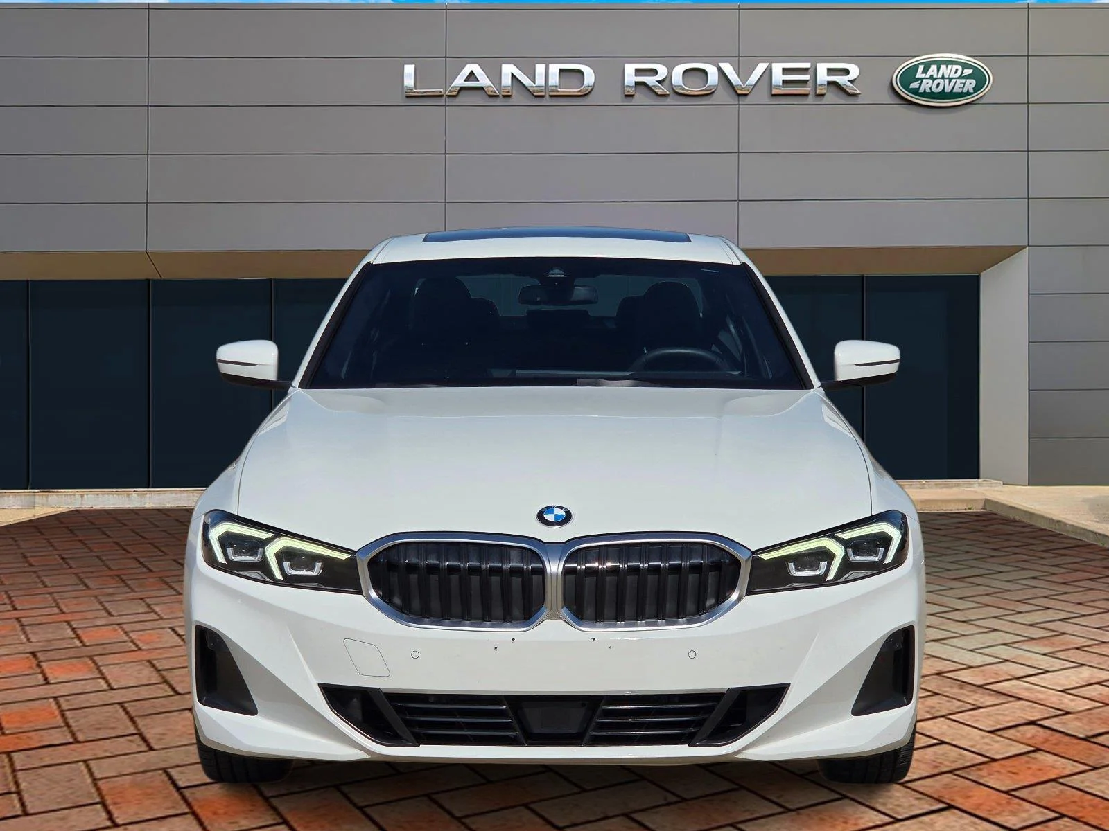 Used 2025 BLACK BMW 330i image 2