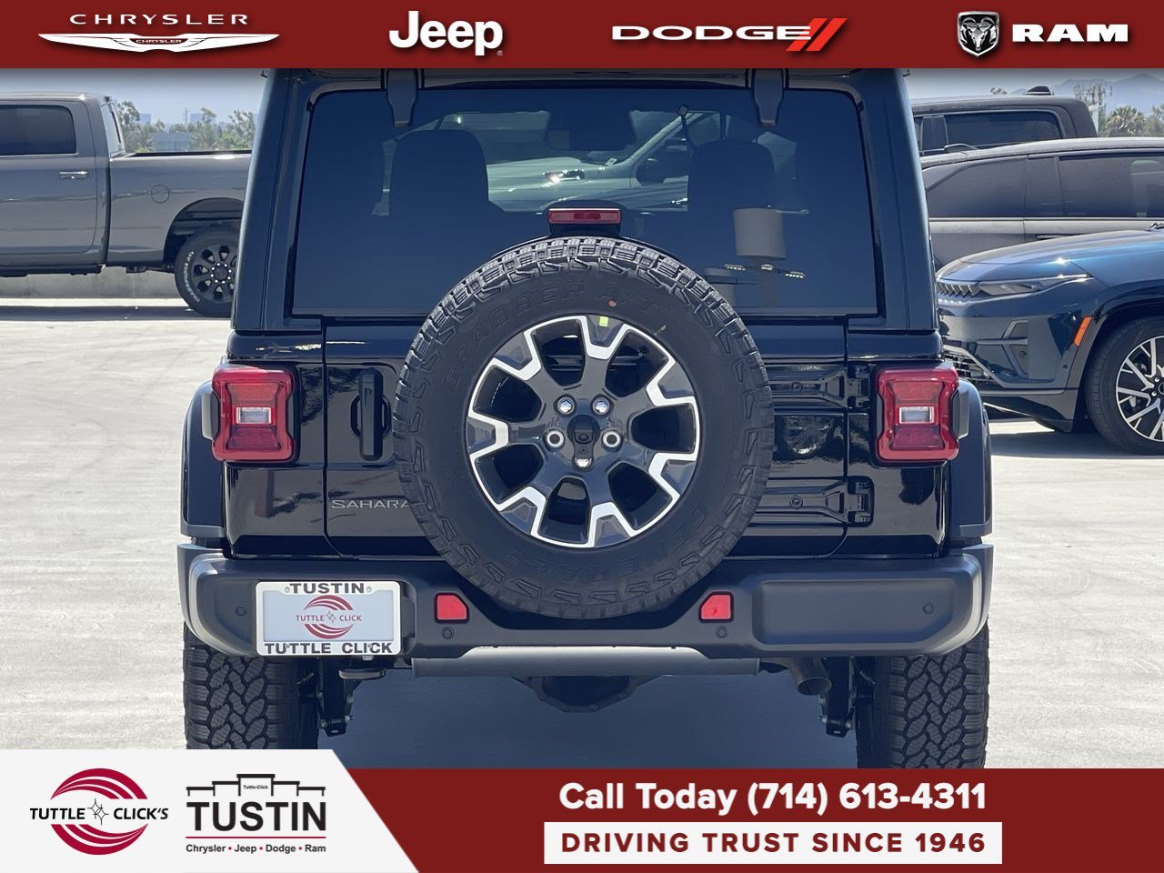 New 2026 Black Clear-Coat Exterior Paint Jeep Sahara image 5