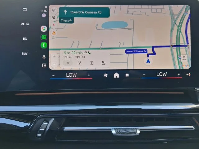 Used 2024 Gray BMW xDrive28i image 19