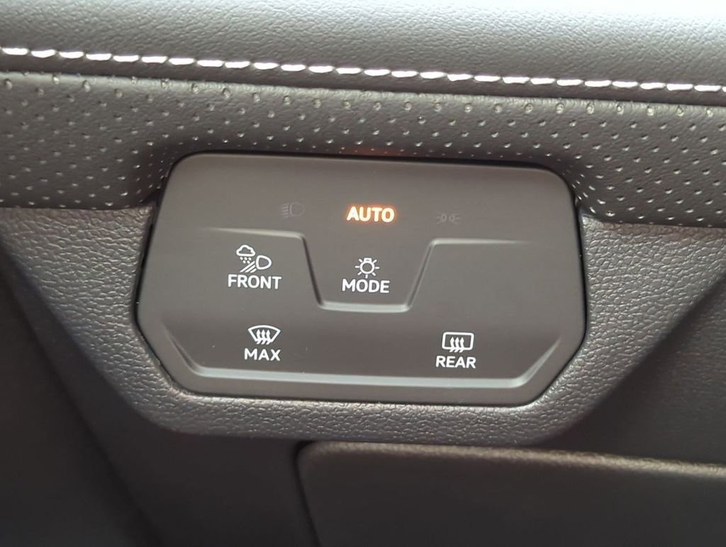 2026 Volkswagen Atlas Cross Sport SEL - Photo 17