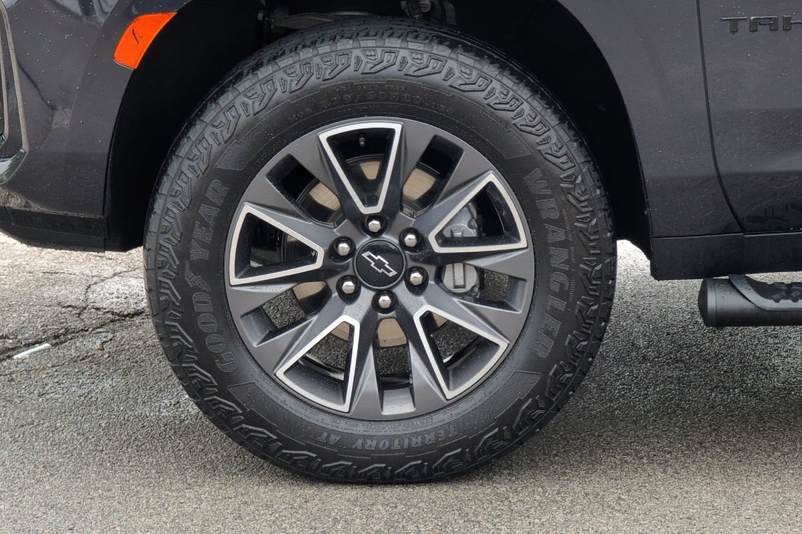 Used 2023 Dark Ash Metallic Chevrolet Z71 image 43