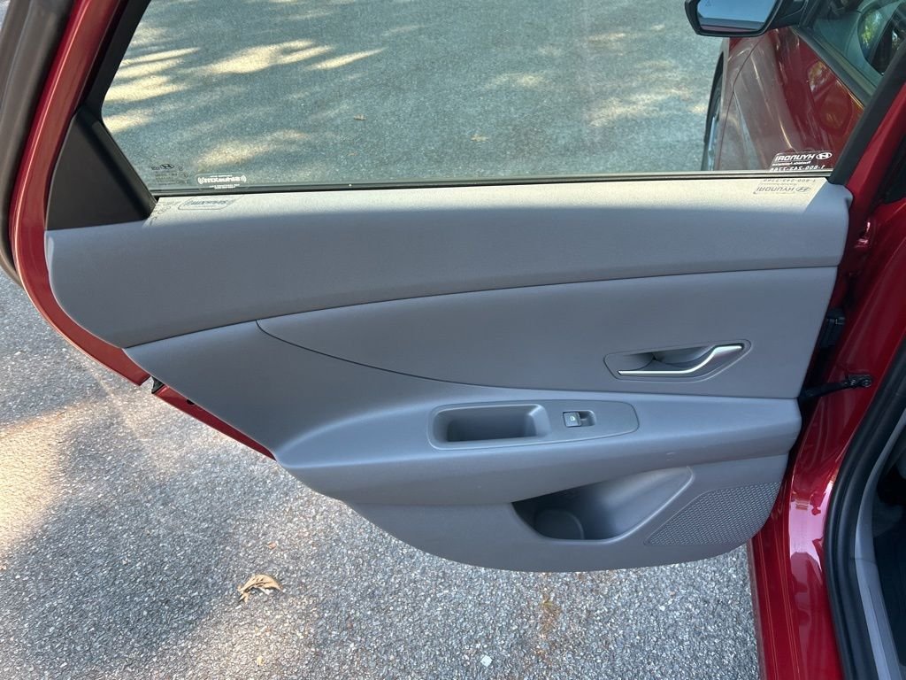 Used 2024 Red Hyundai SEL image 24