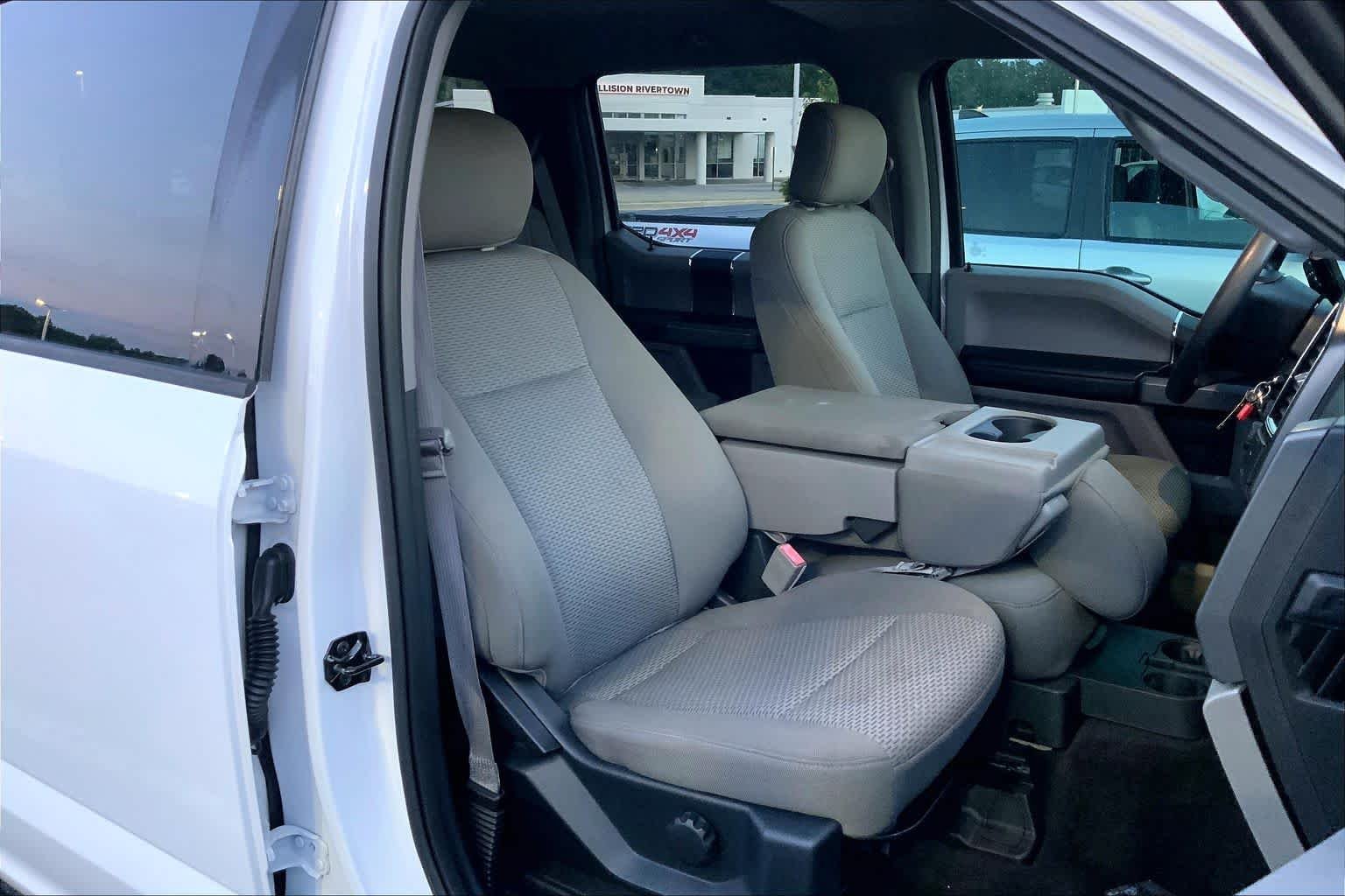 Used 2018 Oxford White Ford XLT image 9