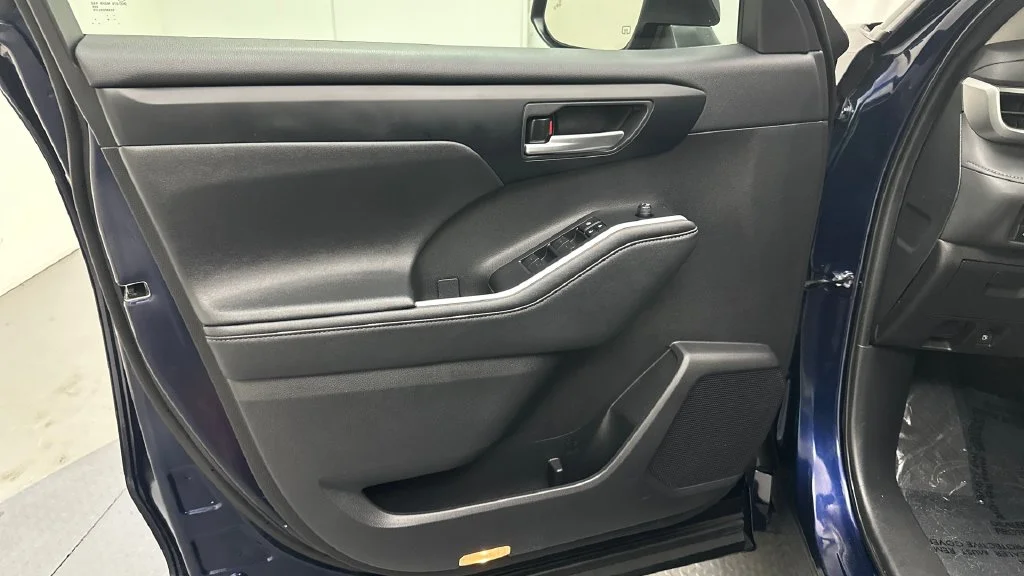 Used 2024 Blue Toyota XLE image 17