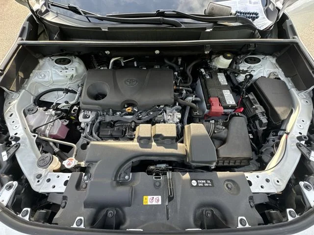 Used 2025 White Toyota LE image 29